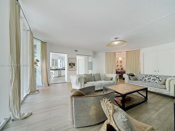 5th image of 731 Crandon Blvd APT 308