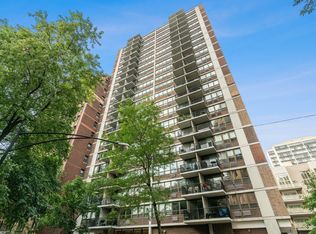 2740 N Pine Grove Ave APT 4A, Chicago, IL