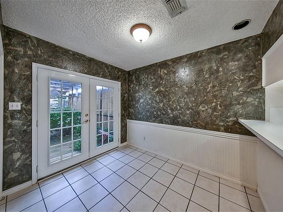 4th image of 911 Memorial Village Dr #80