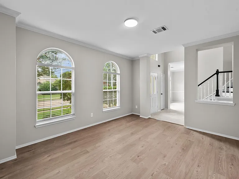 2421 Kittyhawk Dr — Photo 40