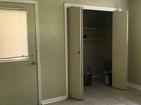 5th image of 129 Diane Dr