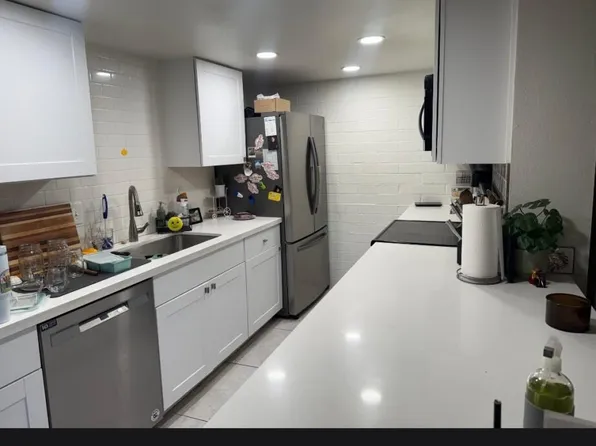 948 S Alma School Rd Unit 155, Mesa, AZ 85210