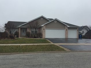 25819 S Hoover Ct, Monee, IL 60449