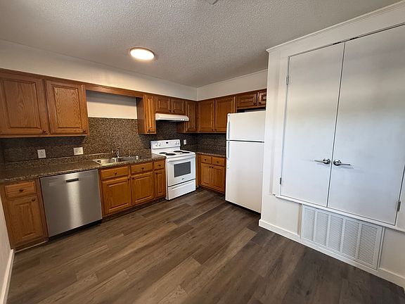 4th image of 602-62 N Knoxville Ave #606