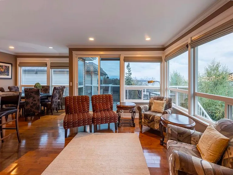 877 Stevens St #2 — Photo 31