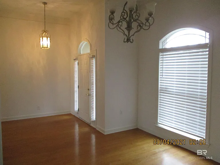 9153 Parliament Cir — Photo 5