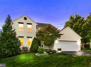 2 McCleary Ct, Shrewsbury, PA 17361