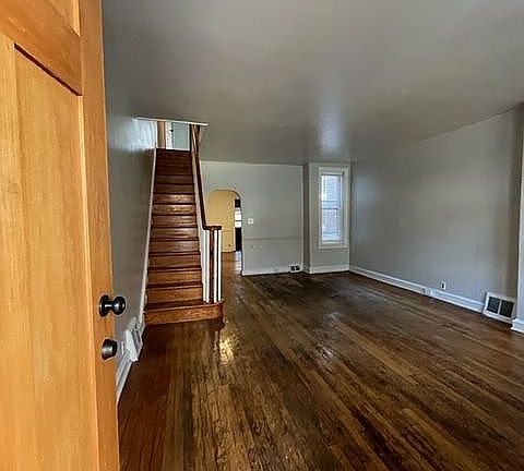 3rd image of 1018 Brown St