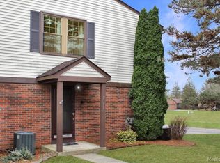 7777 Pontiac Lake Rd, Waterford, MI 48327