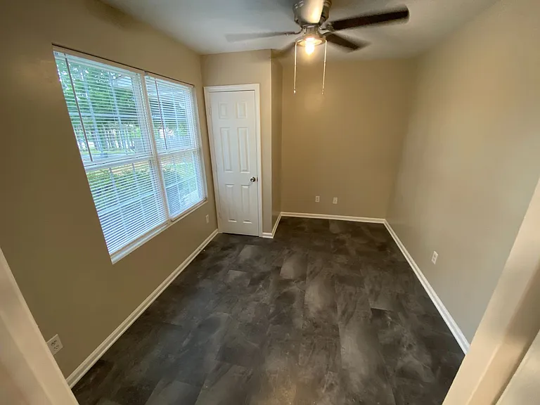 909 Bragg St #102 — Photo 23