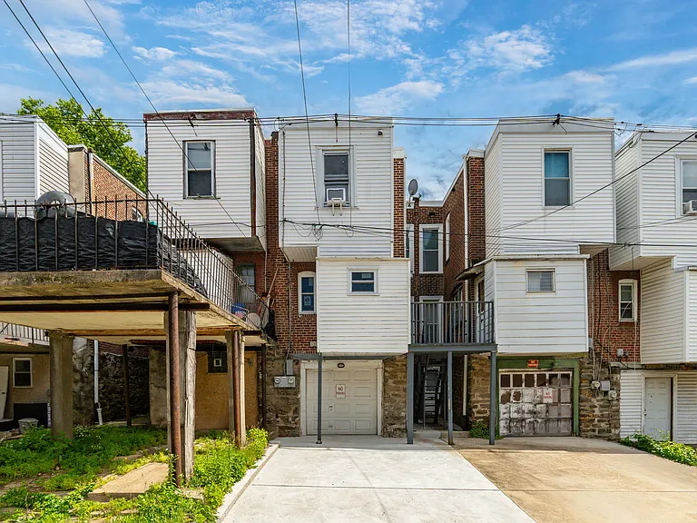 5461 W Berks St #B — Photo 19