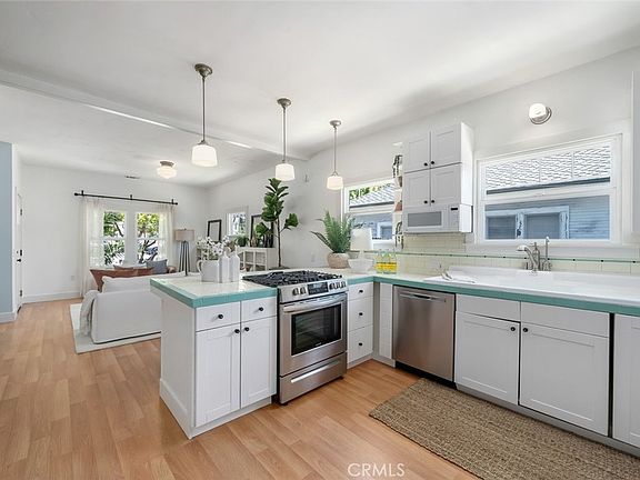 3rd image of 417 High St