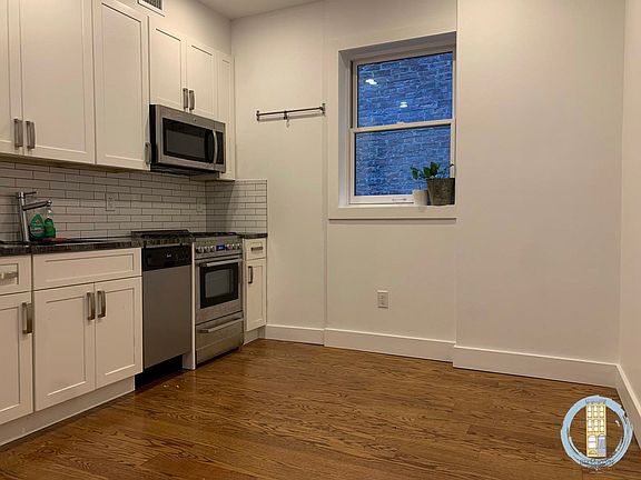 3rd image of 840 Franklin Ave #2A