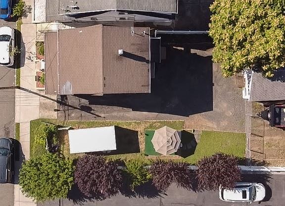 2nd image of 139 Watson Ave