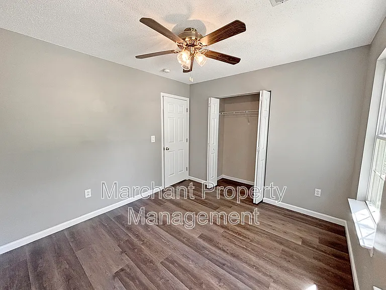110 Golden Crest Ct — Photo 11
