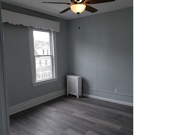 5th image of 13 Durand Pl #1