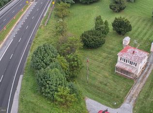 1401 Ridge Ct, Mount Airy, MD 21771