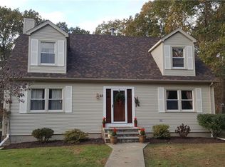 65 Traymore St, Cranston, RI 02920