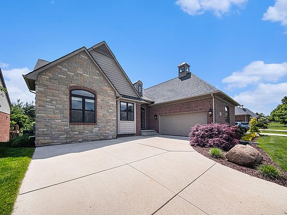 3rd image of 5466 Pinnacle Ct