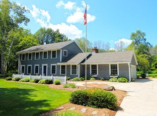 13325 N Lakewood Dr, Mequon, WI 53097