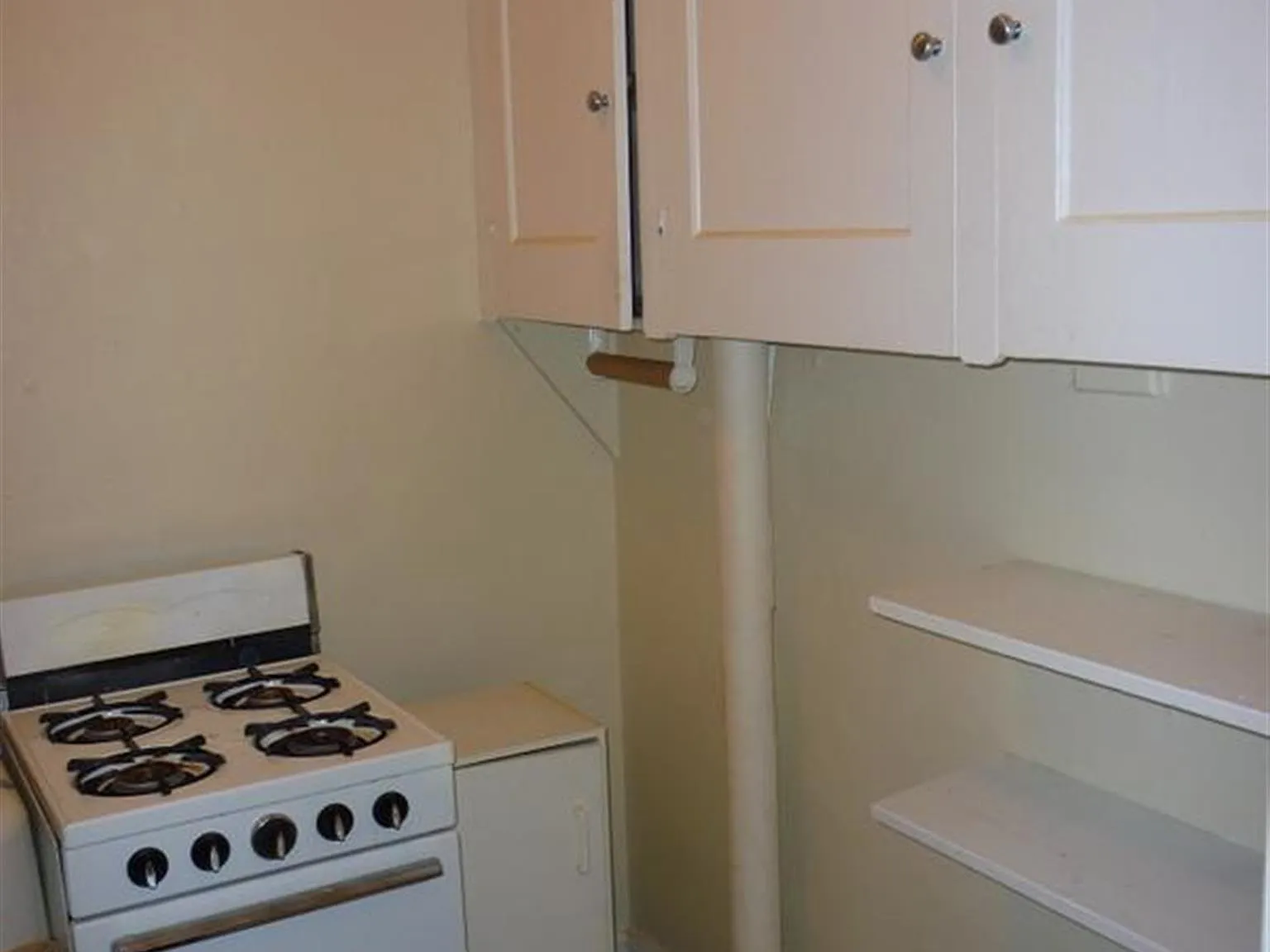 Studio, 500 sqft, $2,350 — Photo 4