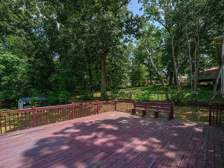 1440 Hickory Ln — Photo 33