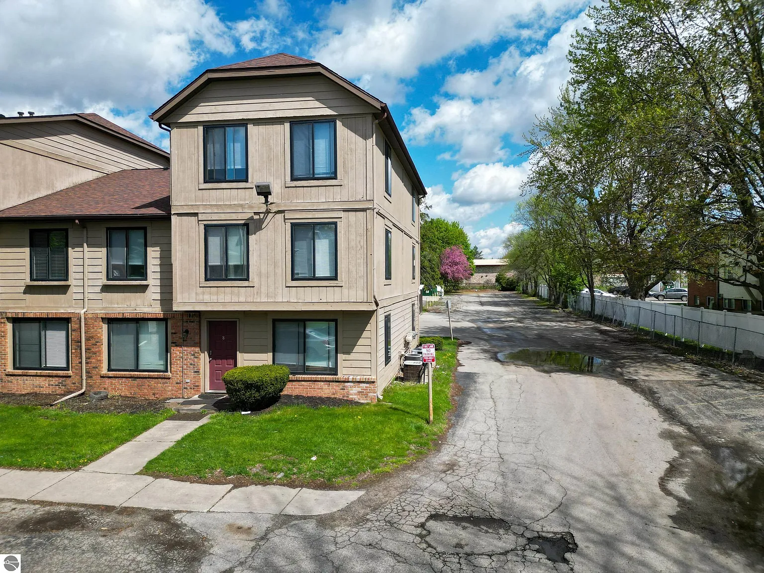 1825-A8 S Crawford St #A8 photo 1