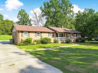 1207 S Bell St, Clinton, SC 29325