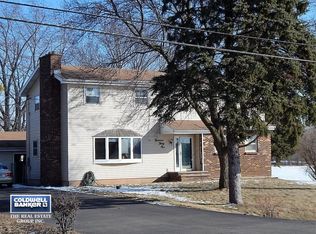 1431 Irish Rd, Neenah, WI 54956