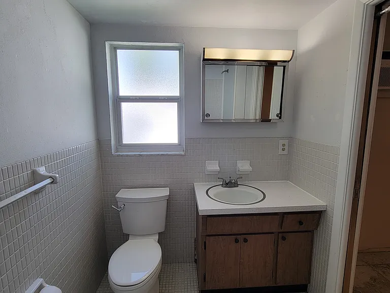 300 35th Ave N #F3 — Photo 10