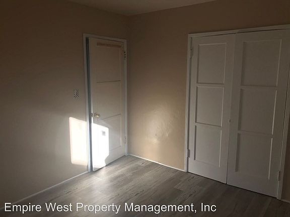 5th image of 11304 Emelita St