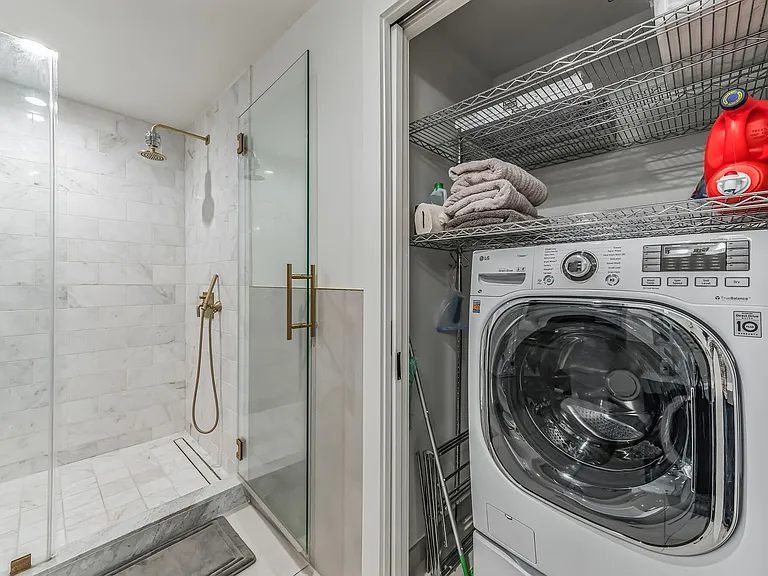 70 Rainey St #1703 — Photo 11