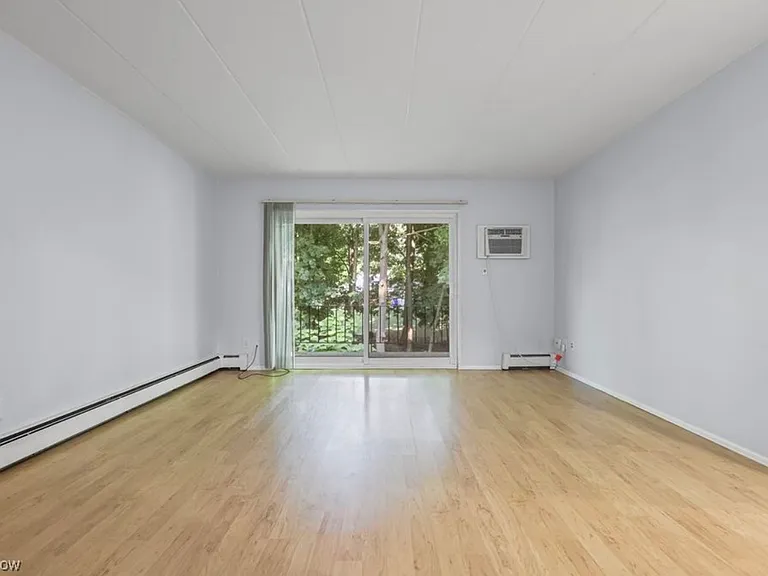 980 S Lincoln St — Photo 1