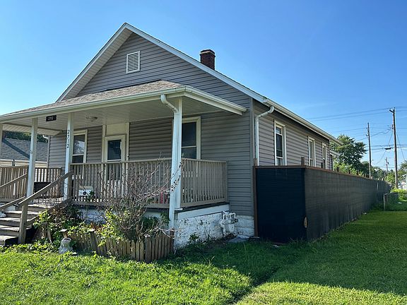 2nd image of 2712 Cayuga St