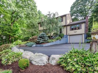 31 Fencourt Rd, Canton, MA 02021