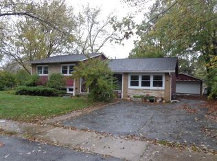 17505 Oakwood Dr, Hazel Crest, IL 60429