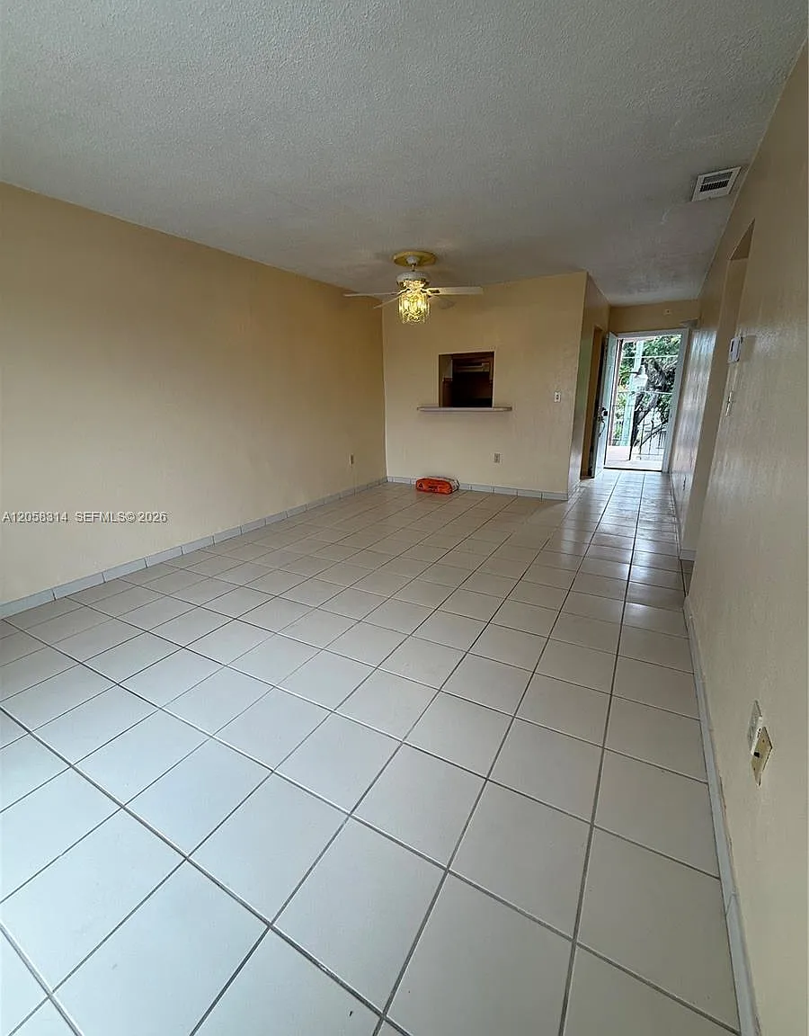 Flagler Manor Condo — Photo 3