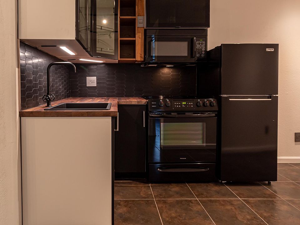 1st image of 3817 Fannin St #3