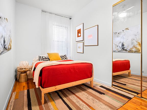 5th image of 327 W 85th St APT 3B