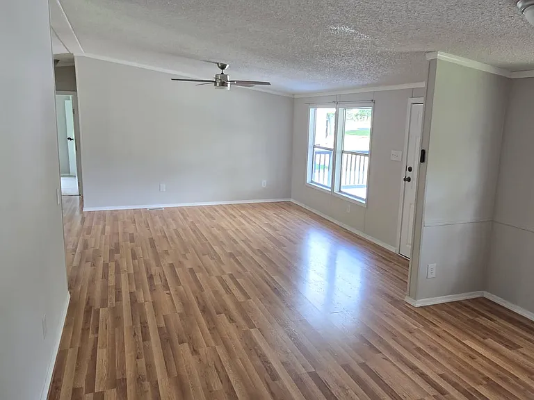 112 Northgate Rd — Photo 5