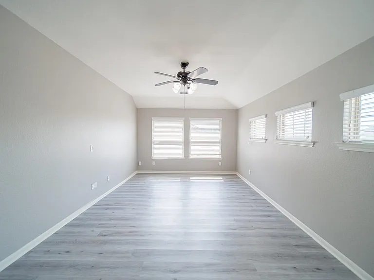 13303 Davenport Hills Ln — Photo 21