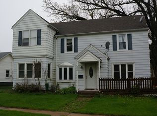602 1st St, Harvard, IL 60033