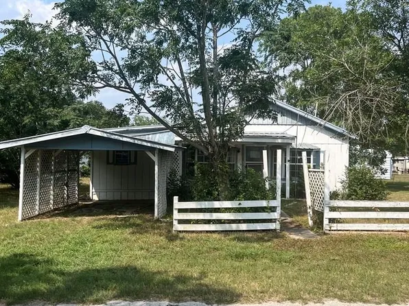 212 Pecos, George West 78022