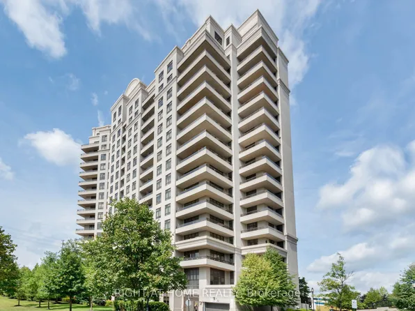 9235 Jane St #1012, Vaughan, ON L6A 0J8