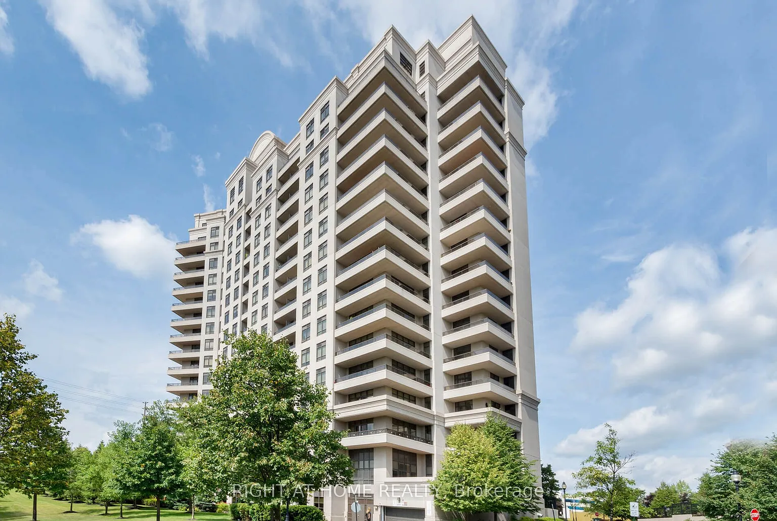 9235 Jane St #1012 photo 1