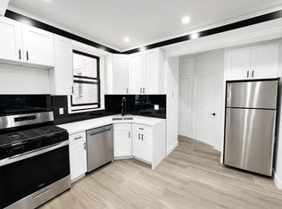 25-43 45th St #1A, Astoria, NY 11103
