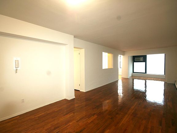 5th image of 8 Monroe Blvd #4