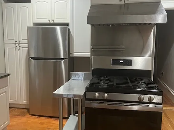36 Hamilton Rd, Somerville, MA 02144