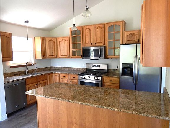 3rd image of 5165 Waters Edge Dr