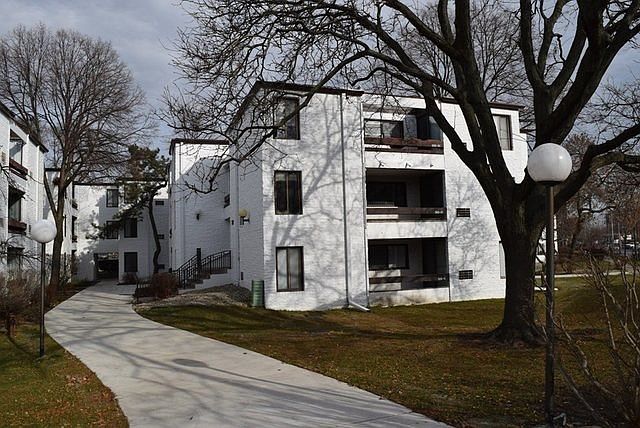1st image of 322 W Miner St #2C